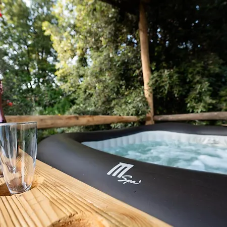 Vesuvian Glamping Luxury tent *